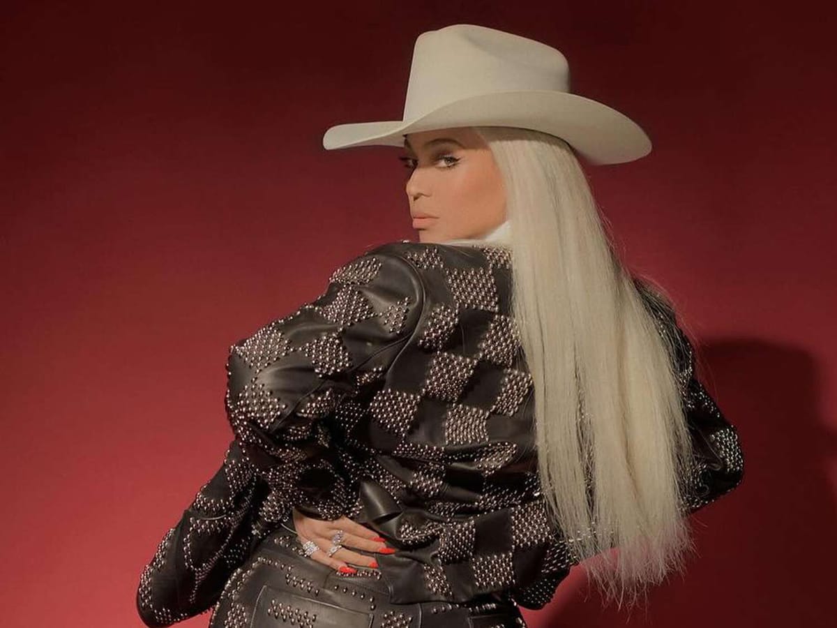 Issue #42: Beyoncé and the Horse She Rode In On